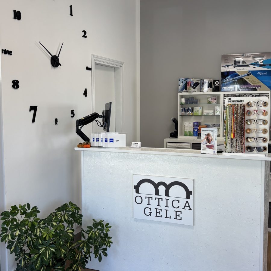 Interno del negozio Ottica Gele a Scaltenigo di Mirano