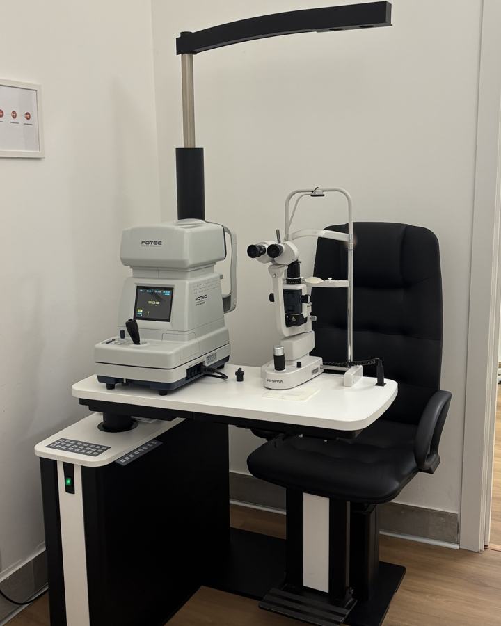 Strumentazione computerizzata per il controllo della vista da Ottica Gele